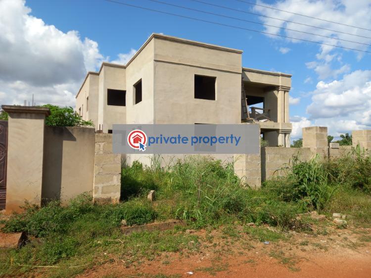 6 bedroom House For Sale &nbsp;sokoban Aboabo On Ahodwo Road. Kumasi Metropolitan Ashanti - 3