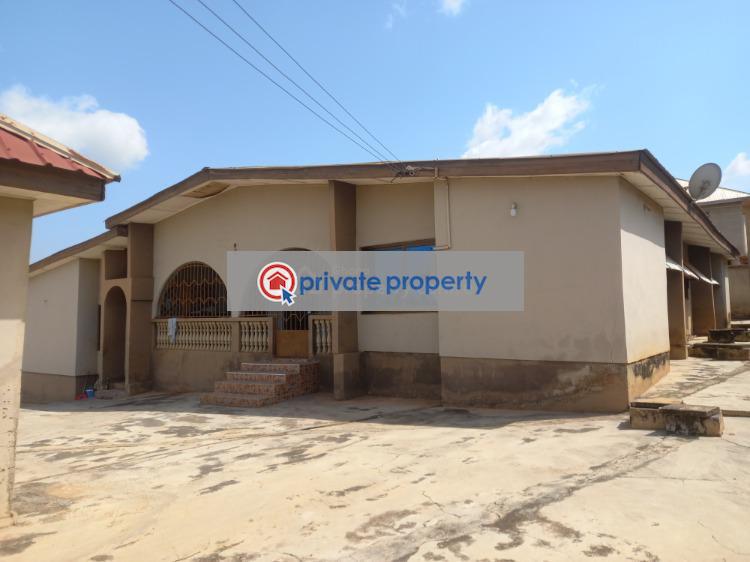 6 bedroom House For Sale &nbsp;meduma After Tafo Pankrono. Kumasi Metropolitan Ashanti - 1