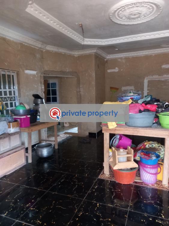6 bedroom House For Sale &nbsp;saaman After Kenyasi Bosore. Kumasi Metropolitan Ashanti - 6
