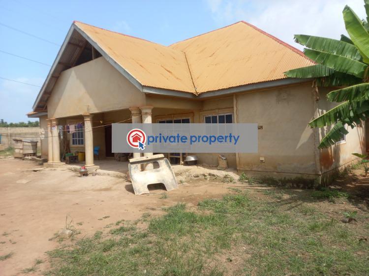 6 bedroom House For Sale &nbsp;saaman After Kenyasi Bosore. Kumasi Metropolitan Ashanti - 1