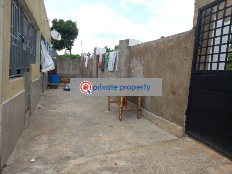 6 bedroom House For Sale &nbsp;adubinsu Atimatim Road. Kumasi Metropolitan Ashanti - 8