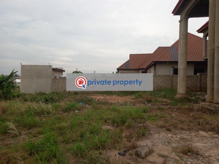 6 bedroom House For Sale &nbsp;brofoyedru ( Afratia) O Santasi Road. Kumasi Metropolitan Ashanti - 10