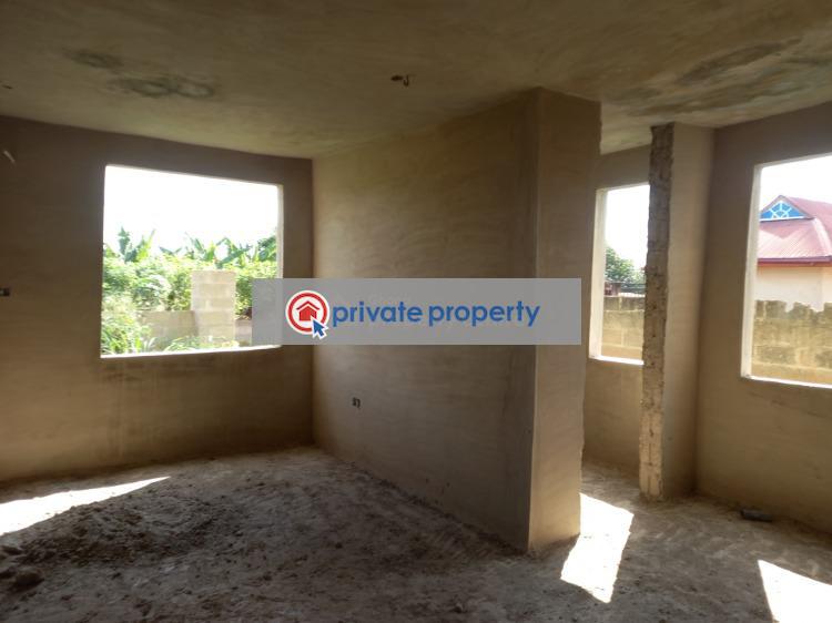 6 bedroom House For Sale &nbsp;sokoban Aboabo On Ahodwo Road. Kumasi Metropolitan Ashanti - 9