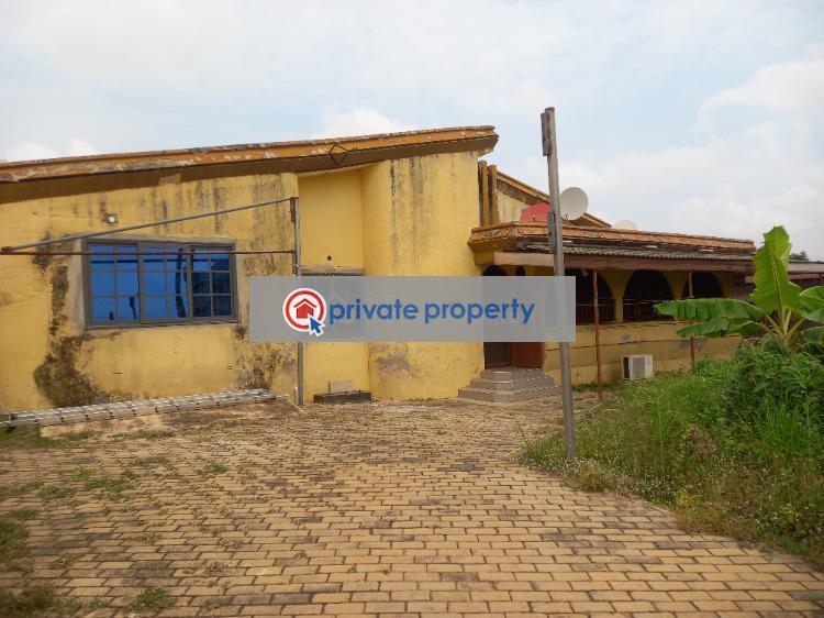 6 bedroom House For Sale &nbsp;kronum Near Suame. Kumasi Metropolitan Ashanti - 1