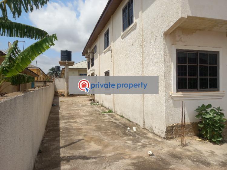 6 bedroom House For Sale &nbsp;kokoso Near Sofoline. Kumasi Metropolitan Ashanti - 7