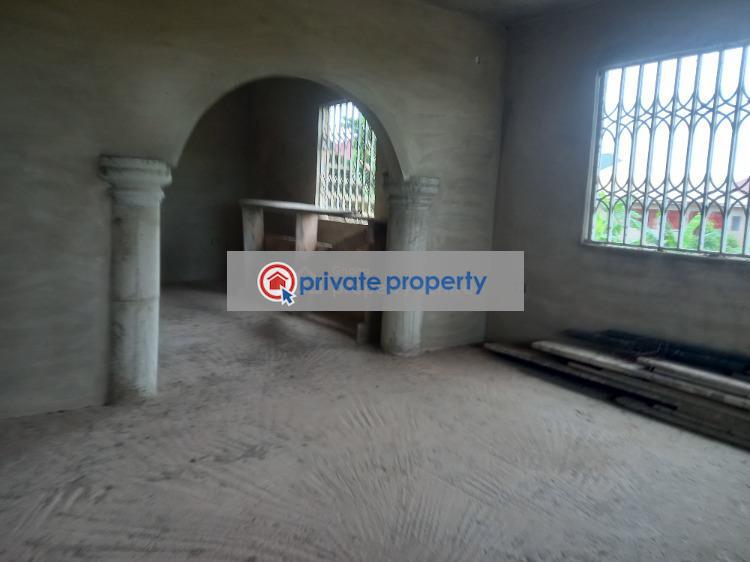 6 bedroom House For Sale &nbsp;brofoyedru ( Afratia) O Santasi Road. Kumasi Metropolitan Ashanti - 13