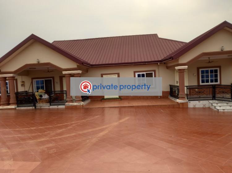 6 bedroom House For Sale &nbsp;atimatim Maase, Near Meduma Pankrono. Kumasi Metropolitan Ashanti - 3