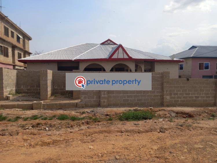 6 bedroom House For Sale meduma After Anwiaa Pankrono. Kumasi ...
