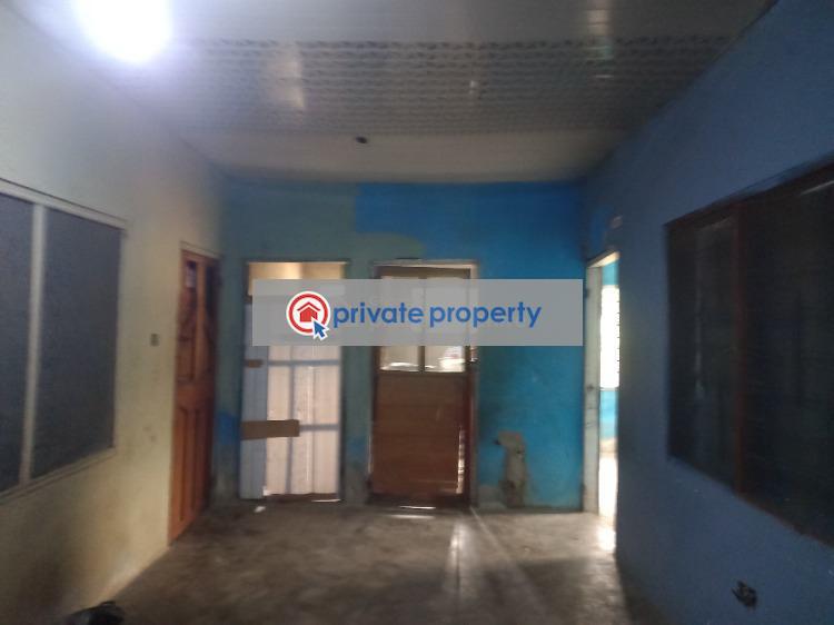 6 bedroom House For Sale &nbsp;esereso Near Atonsu. Kumasi Metropolitan Ashanti - 9