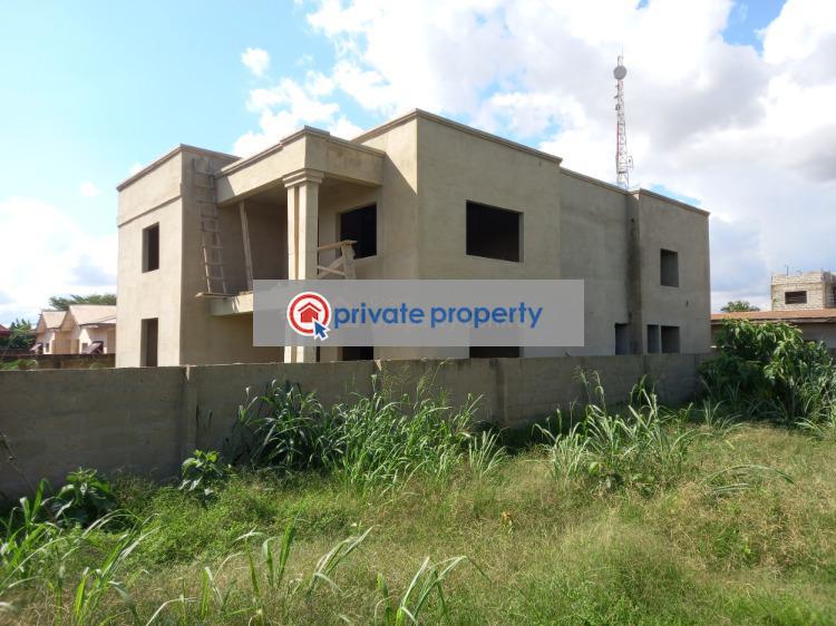 6 bedroom House For Sale &nbsp;sokoban Aboabo On Ahodwo Road. Kumasi Metropolitan Ashanti - 1