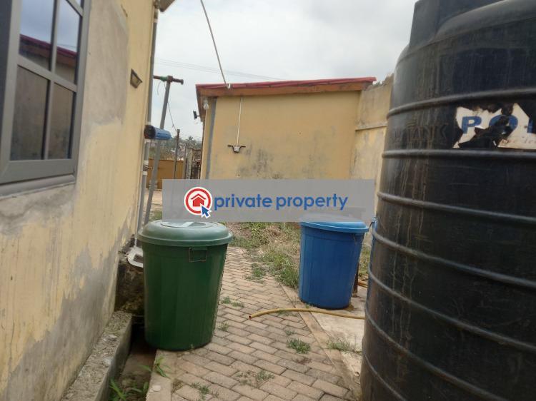 6 bedroom House For Sale &nbsp;kronum Near Suame. Kumasi Metropolitan Ashanti - 5