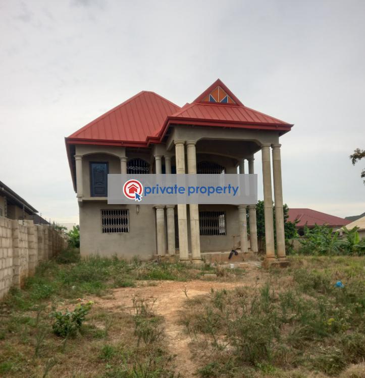 6 bedroom House For Sale &nbsp;brofoyedru ( Afratia) O Santasi Road. Kumasi Metropolitan Ashanti - 4