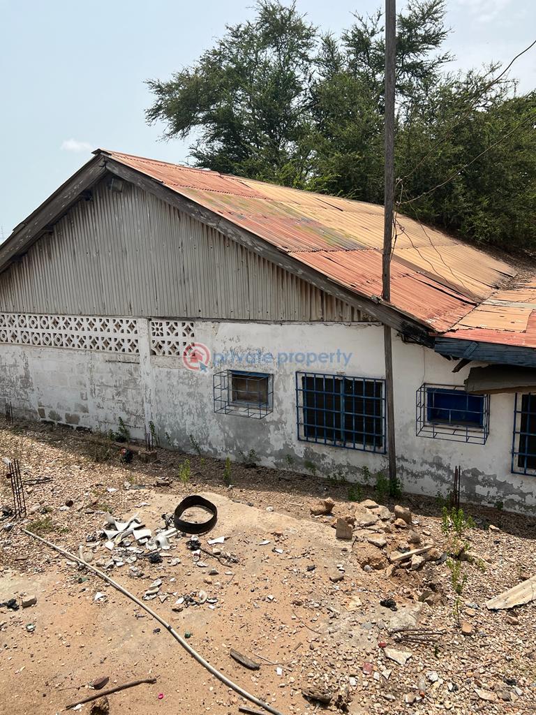 Land For Sale Avenor, Near Circle Alajo Accra - 0