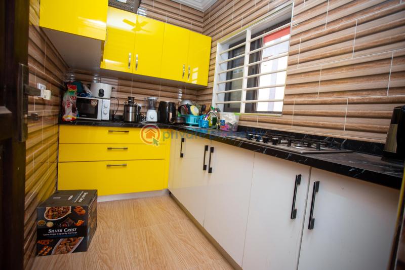 9 bedroom Block of Flats For Sale Adenta Adenta Municipal Accra - 5