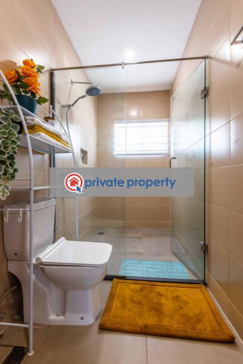 4 bedroom Townhouse For Sale &nbsp;sakumono Tema Accra - 17