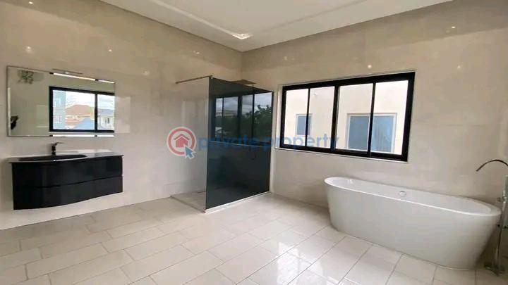 6 bedroom House For Sale East Legon Accra - 4