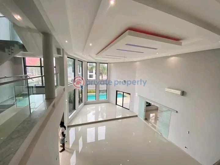 6 bedroom House For Sale East Legon Accra - 1
