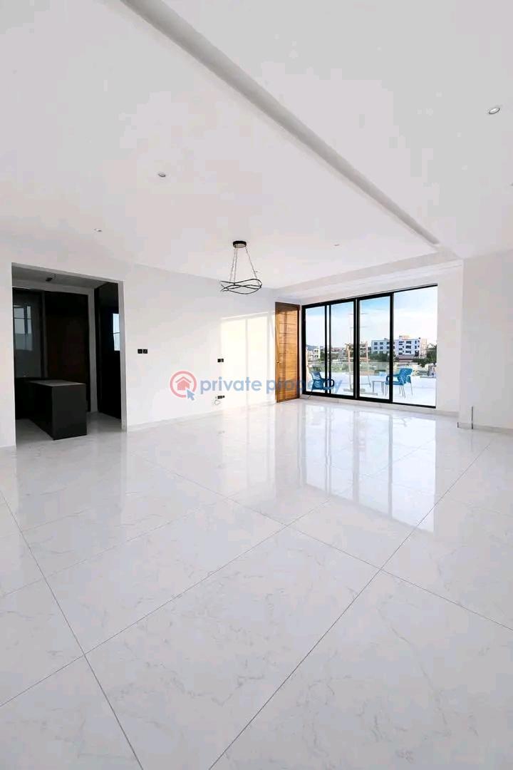 6 bedroom Terraced Duplex For Sale The Browns Realtor, East Legon Ajirinjanor. Adjiriganor East Legon Accra - 7