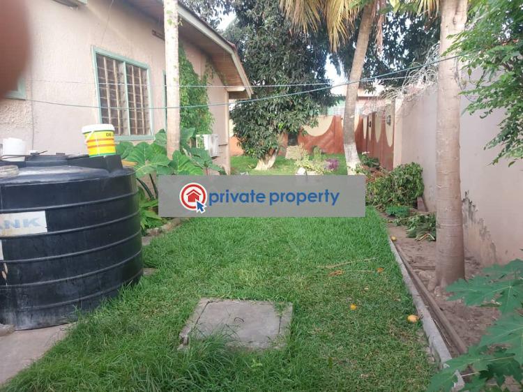 6 bedroom Detached Bungalow For Rent oxford Street Osu Accra (PID