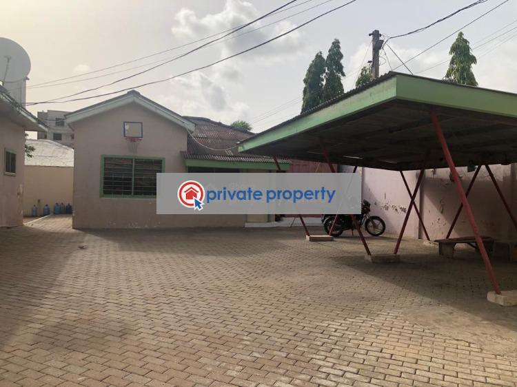6 bedroom Detached Bungalow For Rent oxford Street Osu Accra (PID