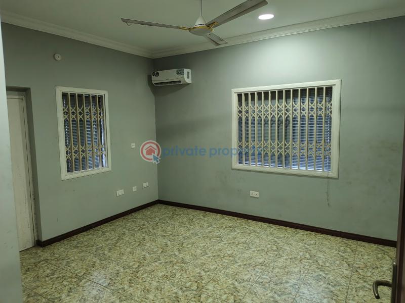 6 bedroom House For Sale Tseaddo Bushroad Rasta- Bush Road Tse Addo Accra - 13