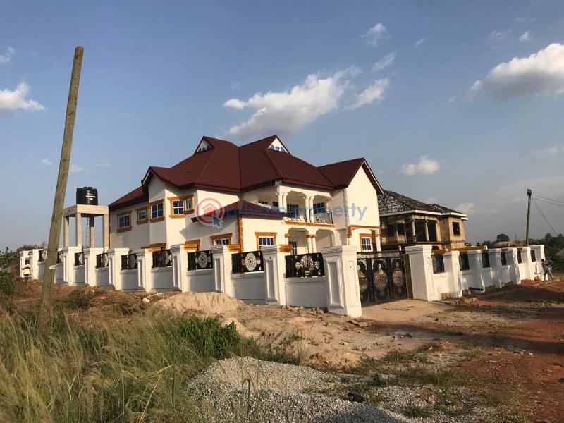 7 bedroom House For Sale Asuofia After Owhim Amanfrom. Abrepo Road. Kumasi Metropolitan Ashanti - 0