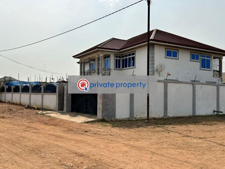 7 bedroom House For Sale &nbsp;oyibi Oyibi Accra - 0