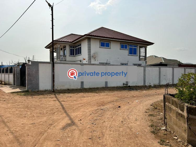7 bedroom House For Sale &nbsp;oyibi Oyibi Accra - 2