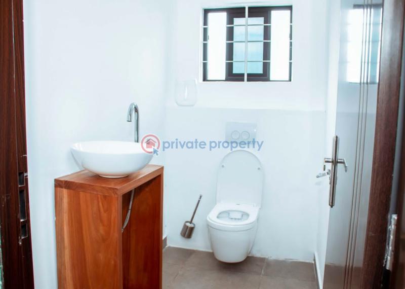 7 bedroom House For Sale McCarthy Hill Ga South Municipal Accra - 10