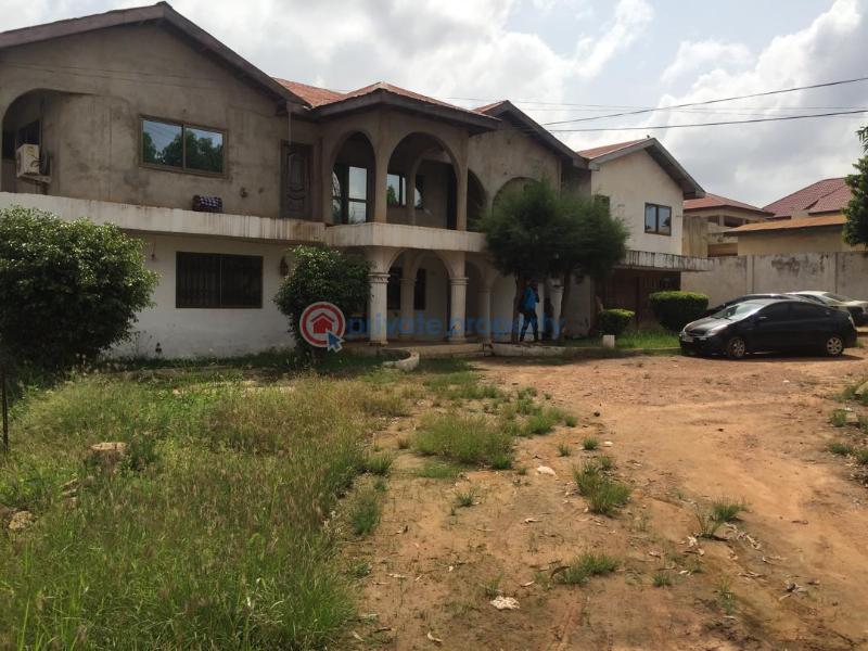 7 bedroom House For Sale Achimota Accra - 1