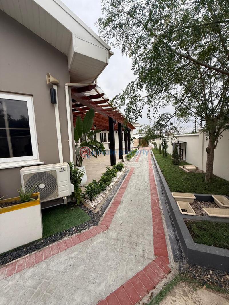 7 bedroom House For Rent East Airport Airport Residential Area Accra - 6