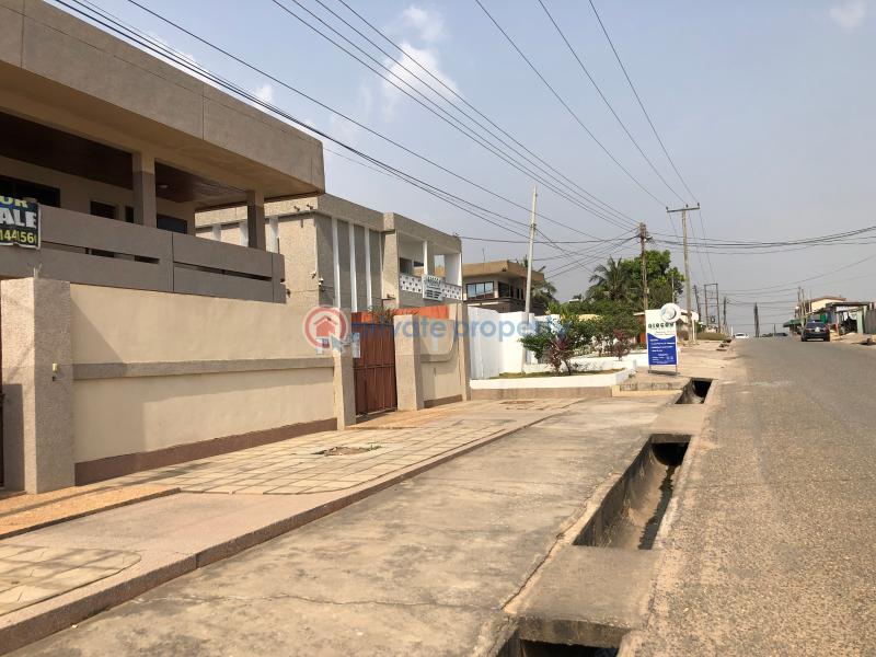 7 bedroom Detached Duplex For Sale Close To The Achimota Mall Accra - 12