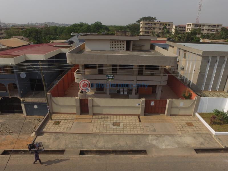 7 bedroom Detached Duplex For Sale Close To The Achimota Mall Accra - 6