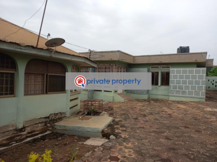 7 bedroom House For Sale &nbsp;buokrom Estate Near Kumasi Airport. Kumasi Metropolitan Ashanti - 1