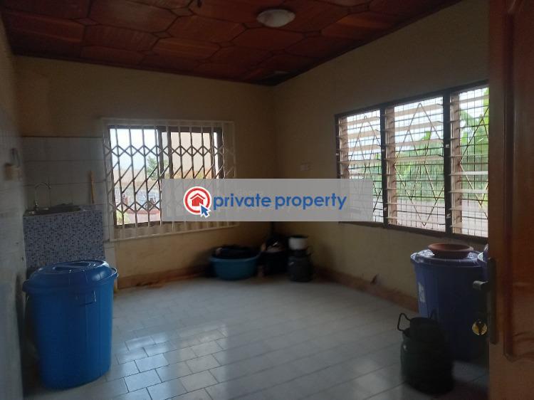 7 bedroom House For Sale &nbsp;anwiaa Near Tafo Pankrono. Kumasi Metropolitan Ashanti - 10