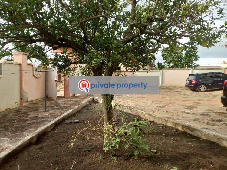 7 bedroom House For Sale &nbsp;dompoase Near Atonsu. Kumasi Metropolitan Ashanti - 4