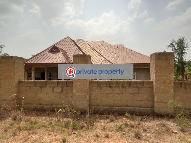 7 bedroom House For Sale &nbsp;aboabo Kese On Ahodwo Daban Road. Kumasi Metropolitan Ashanti - 2