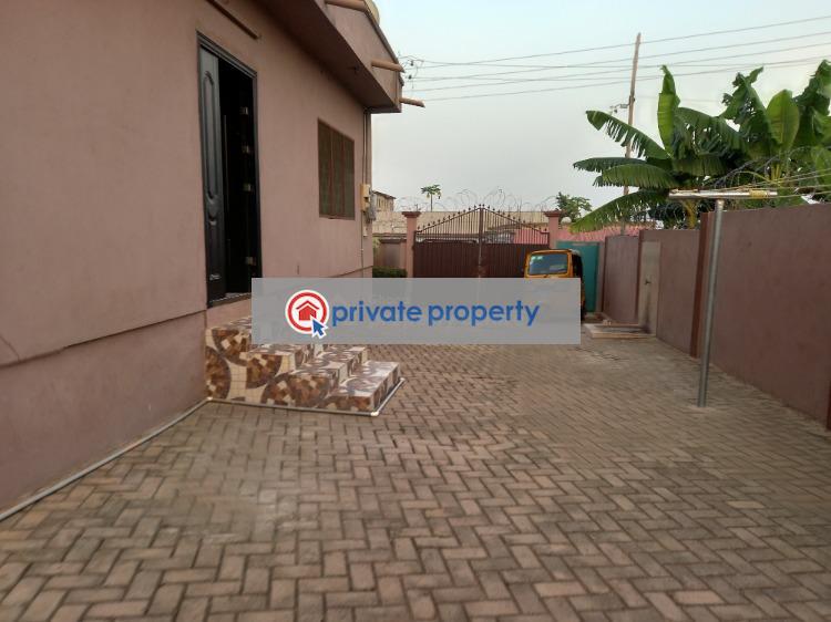 7 bedroom House For Sale &nbsp;anwiaa Near Tafo Pankrono. Kumasi Metropolitan Ashanti - 12