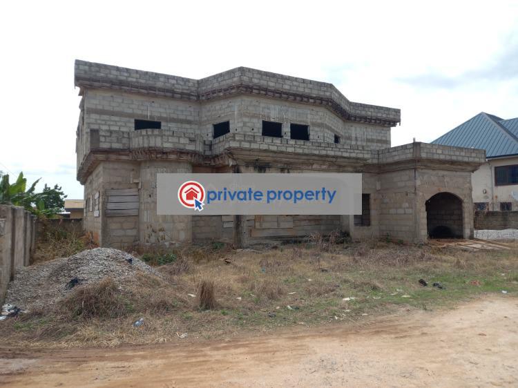 7 bedroom House For Sale &nbsp;on Abrepo Road. Kumasi Metropolitan Ashanti - 8