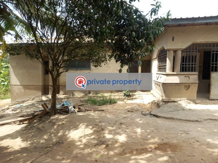 7 bedroom House For Sale &nbsp;kodie Danase On Kumasi Offinso/techiman Road. Kumasi Metropolitan Ashanti - 2
