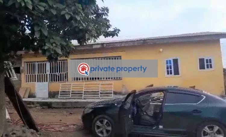 7 bedroom House For Sale &nbsp;fumesua On Tech Ejisu Road Kumasi Metropolitan Ashanti - 6