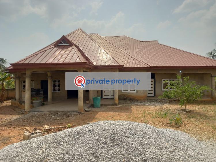 7 bedroom House For Sale &nbsp;aboabo Kese On Ahodwo Daban Road. Kumasi Metropolitan Ashanti - 0