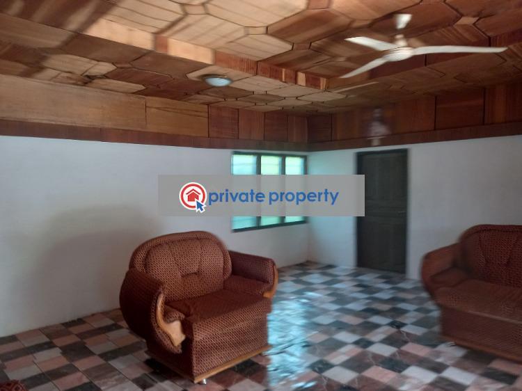 7 bedroom House For Sale &nbsp;sepe Dote Near Buokrom Estate Junction. Kumasi Metropolitan Ashanti - 11