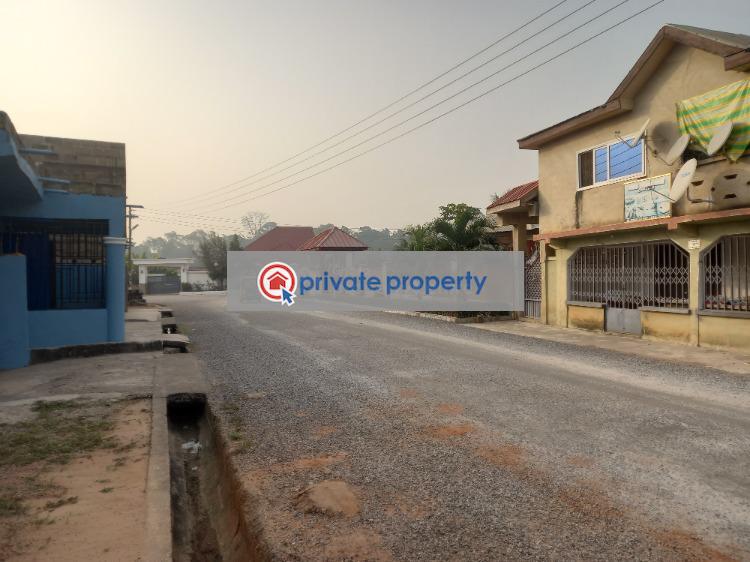 7 bedroom House For Sale &nbsp;owhim Amanfrom On Abrepo Road. Kumasi Metropolitan Ashanti - 7