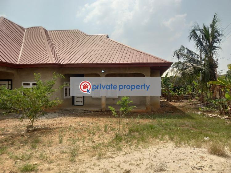 7 bedroom House For Sale &nbsp;aboabo Kese On Ahodwo Daban Road. Kumasi Metropolitan Ashanti - 9