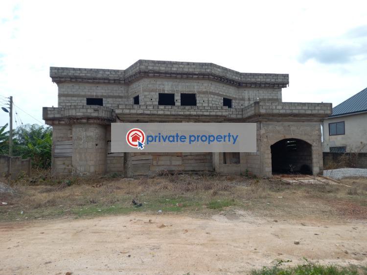 7 bedroom House For Sale &nbsp;on Abrepo Road. Kumasi Metropolitan Ashanti - 5