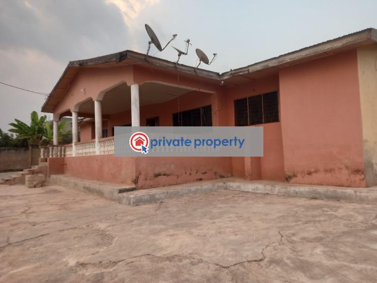 7 bedroom House For Sale &nbsp;feyiase On Atonsu Aputuogya Road. Kumasi Metropolitan Ashanti - 4