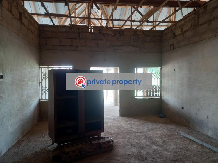 7 bedroom House For Sale &nbsp;aboabo Kese On Ahodwo Daban Road. Kumasi Metropolitan Ashanti - 11