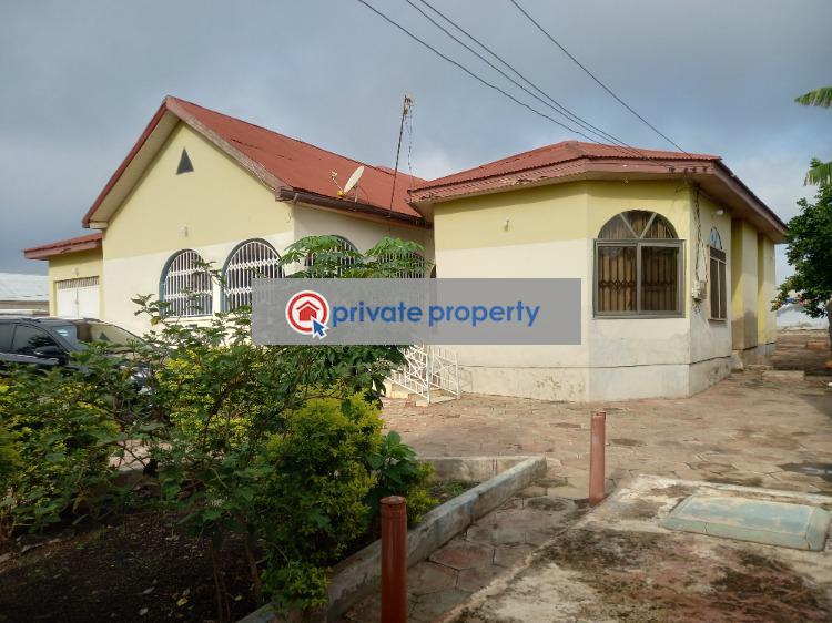 7 bedroom House For Sale &nbsp;dompoase Near Atonsu. Kumasi Metropolitan Ashanti - 1