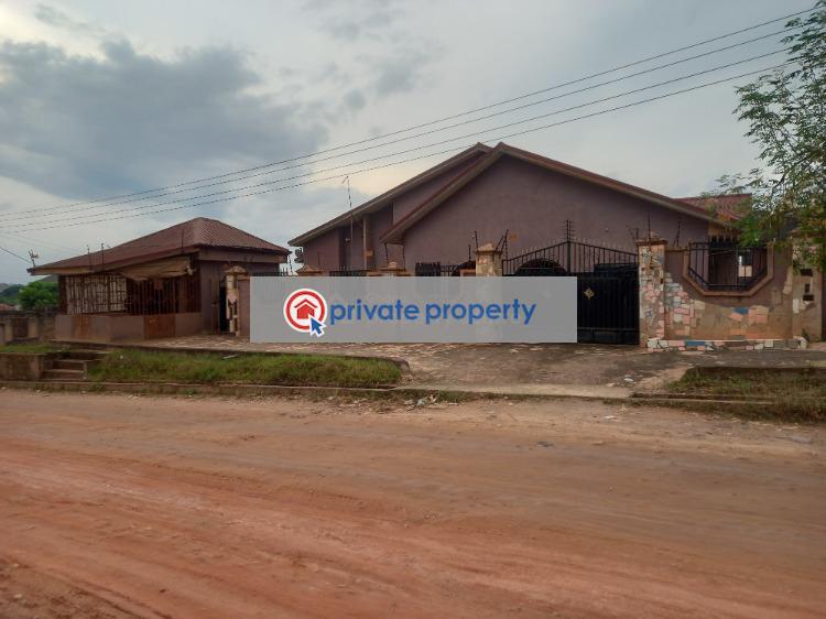 7 bedroom House For Sale &nbsp;kenyasi Adwumam. Off Fawoade Road. Kumasi Metropolitan Ashanti - 4
